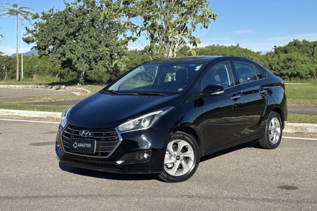 Coches para el día a día con maletero grande, economía y mecánica confiable por hasta R$ 58 mil