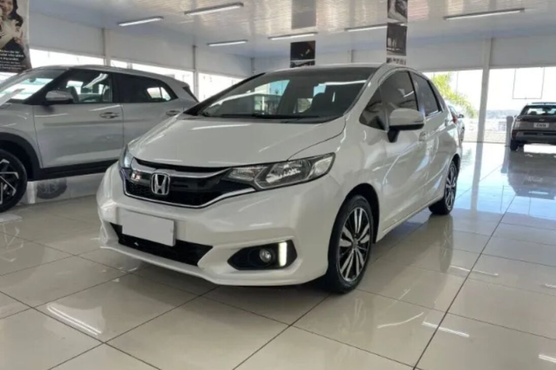 Coches para el día a día con maletero grande, economía y mecánica confiable por hasta R$ 58 mil