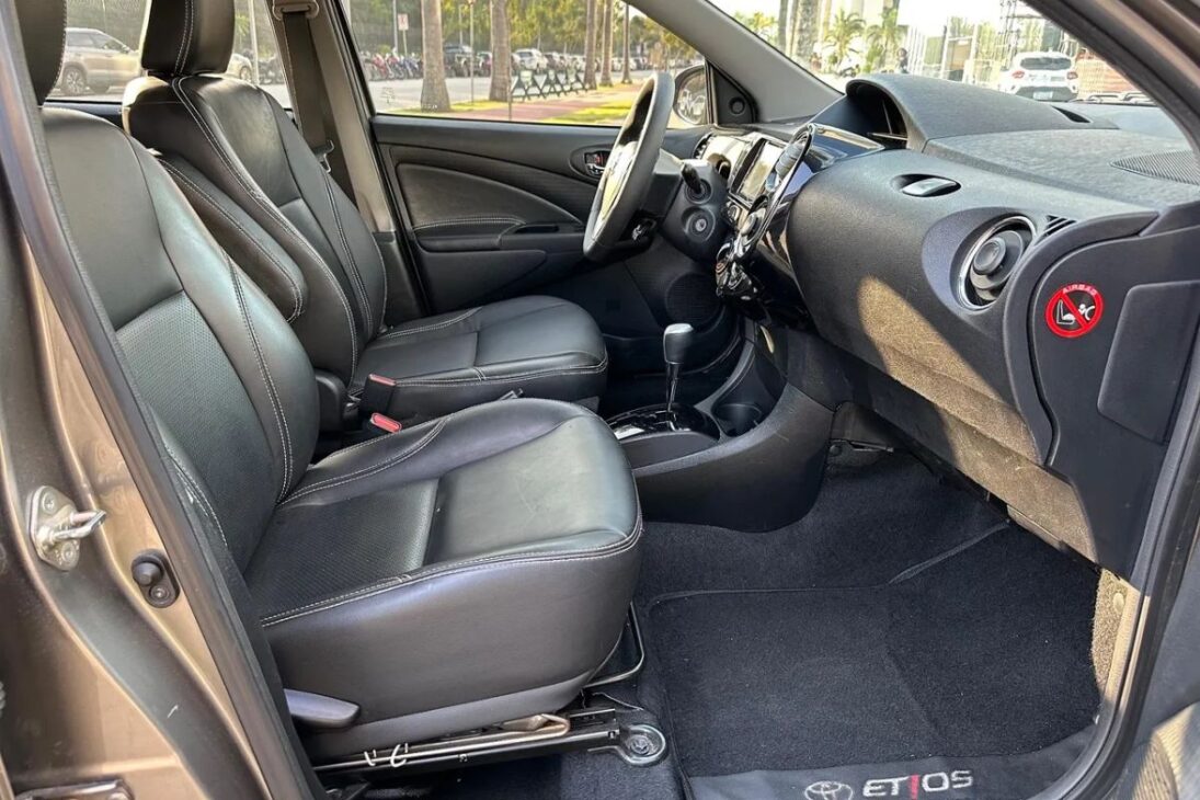 Coches para quienes quieren ahorrar: mantenimiento barato y consumo de hasta 15 km/l