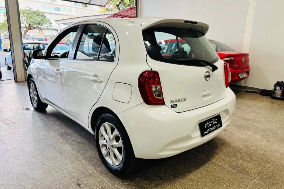 Coches para quienes quieren ahorrar: mantenimiento barato y consumo de hasta 15 km/l