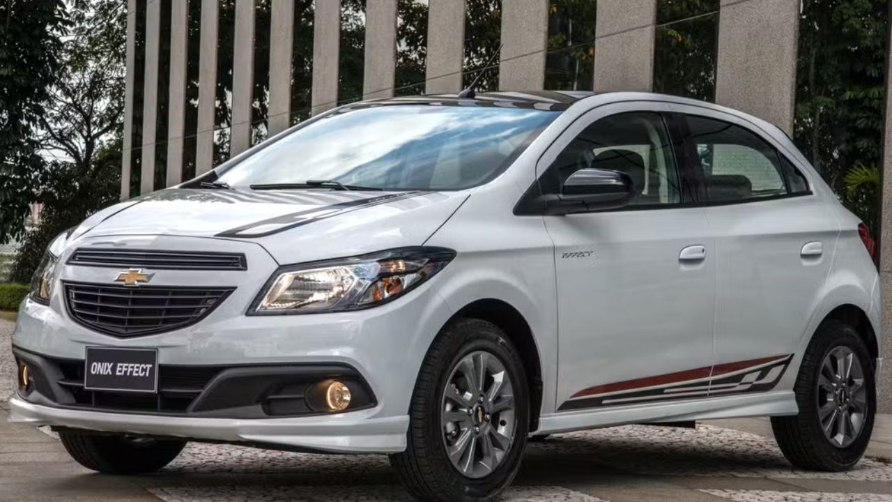 Chevrolet Onix Effect 1.4 2016