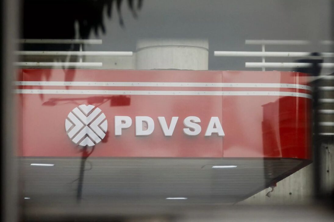 Chevron retoma operaciones de petróleo en Venezuela bajo control externo de ganancias