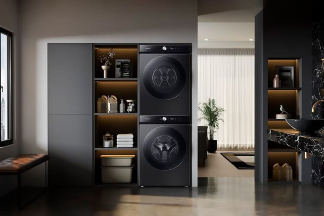 Con lavadora y secadora en una sola torre, la Samsung Bespoke detecta la suciedad y ajusta el ciclo de lavado automáticamente