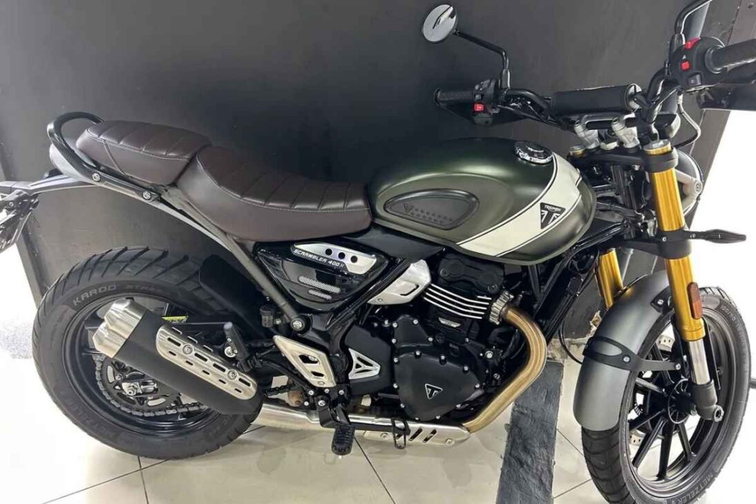 Con motor de 398cc y 40 caballos, la nueva Triumph Scrambler 400 X tiene un consumo de 30 km/l y una velocidad máxima de 160 km/h