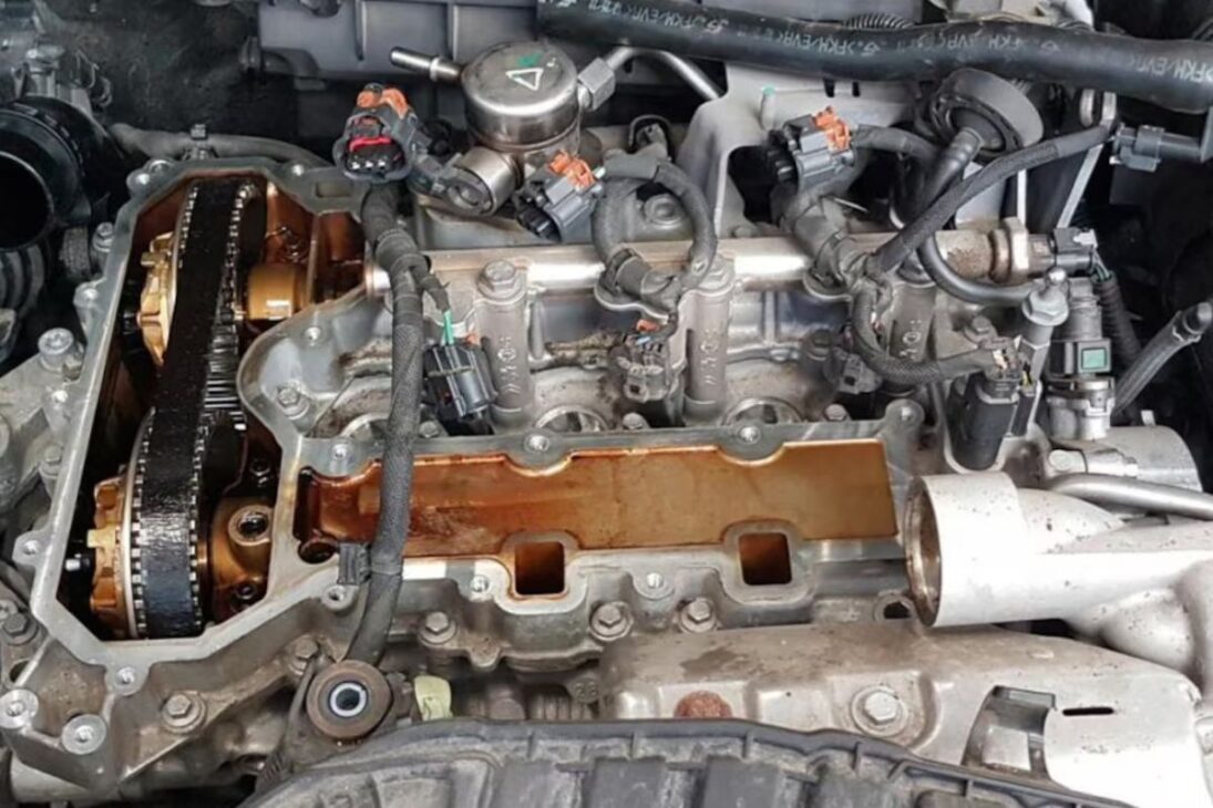 Correa bañada en aceite: Stellantis abandona tecnología que prometía durar 240 mil km y no aguantaba ni 60 mil