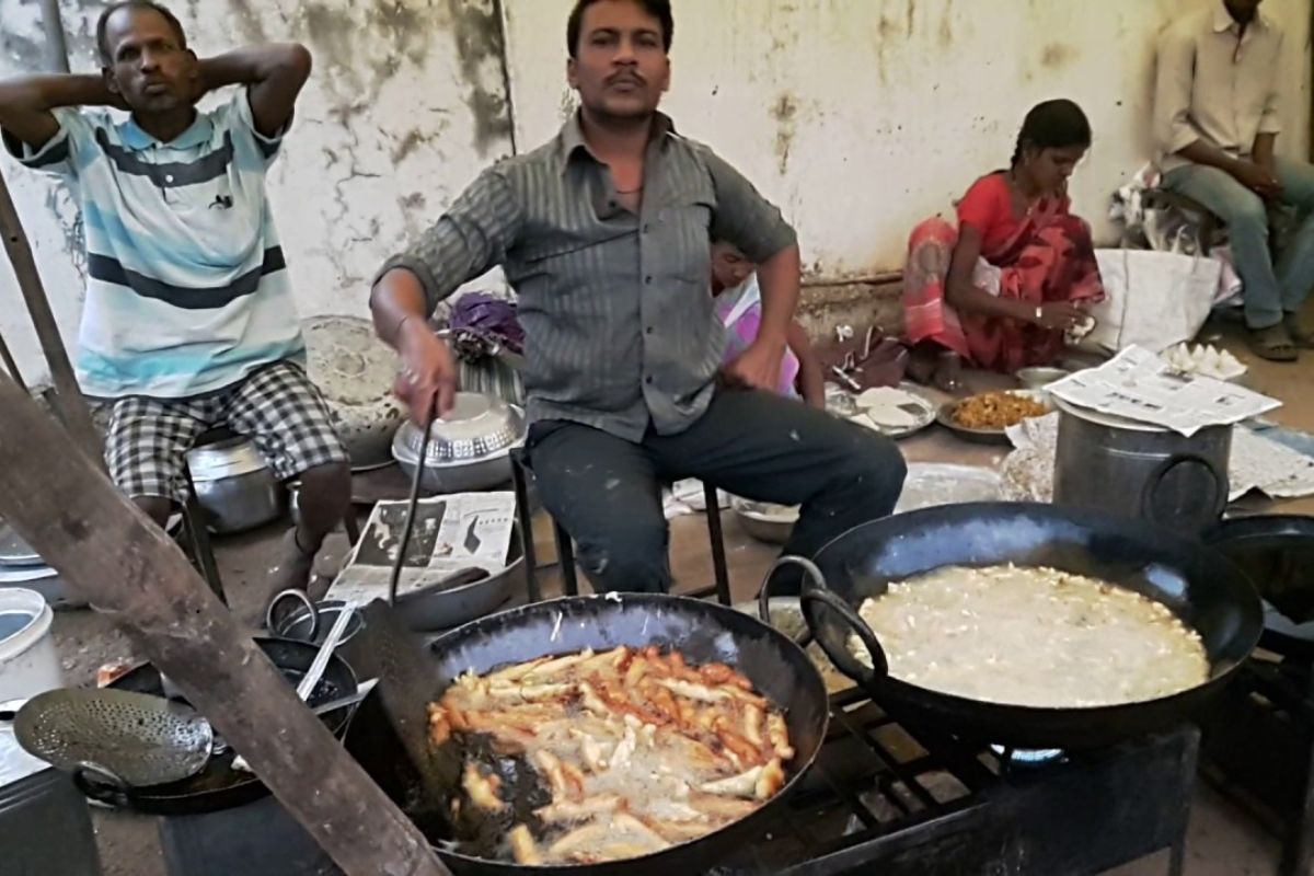 Índia Constrói 110 Milhões de Banheiros e Reduz Mortalidade — Brasil Ainda Fica no Prometer