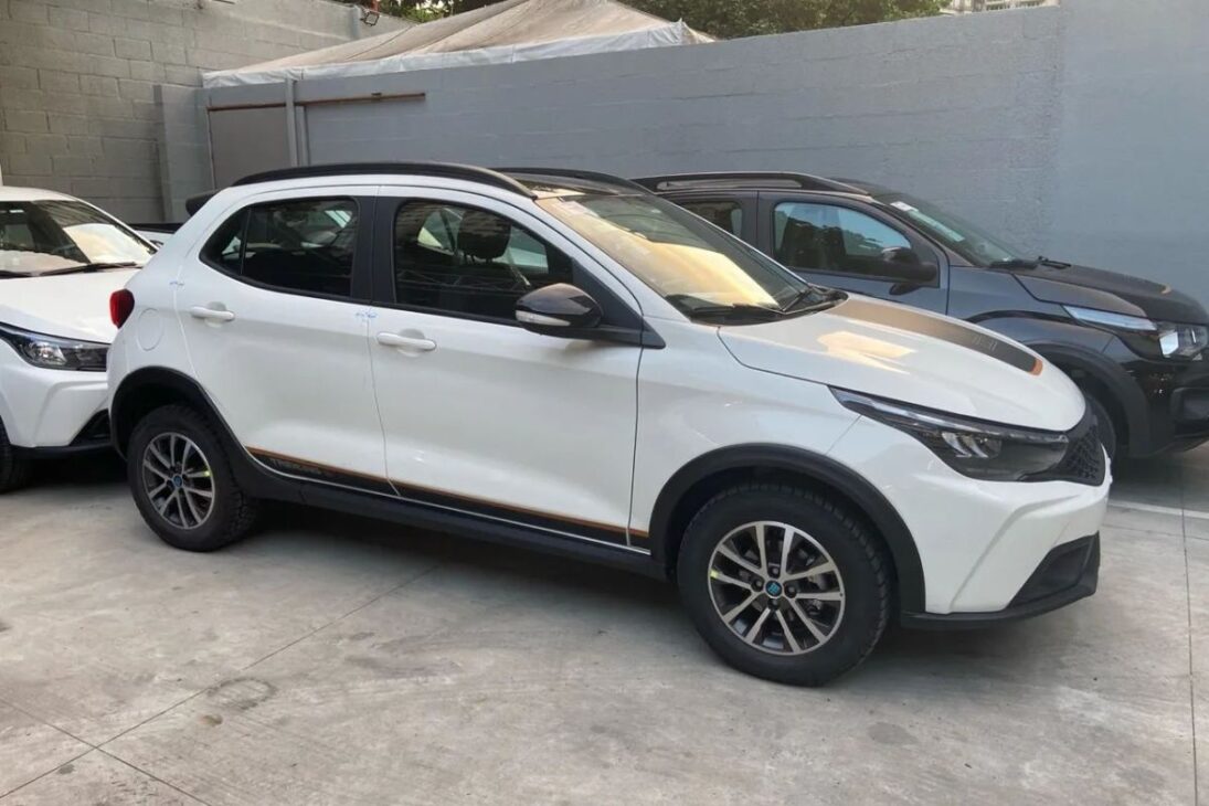 Fiat Argo 2026 sigue como opción de entrada con motor 1.0 y transmisión manual por R$ 86.990