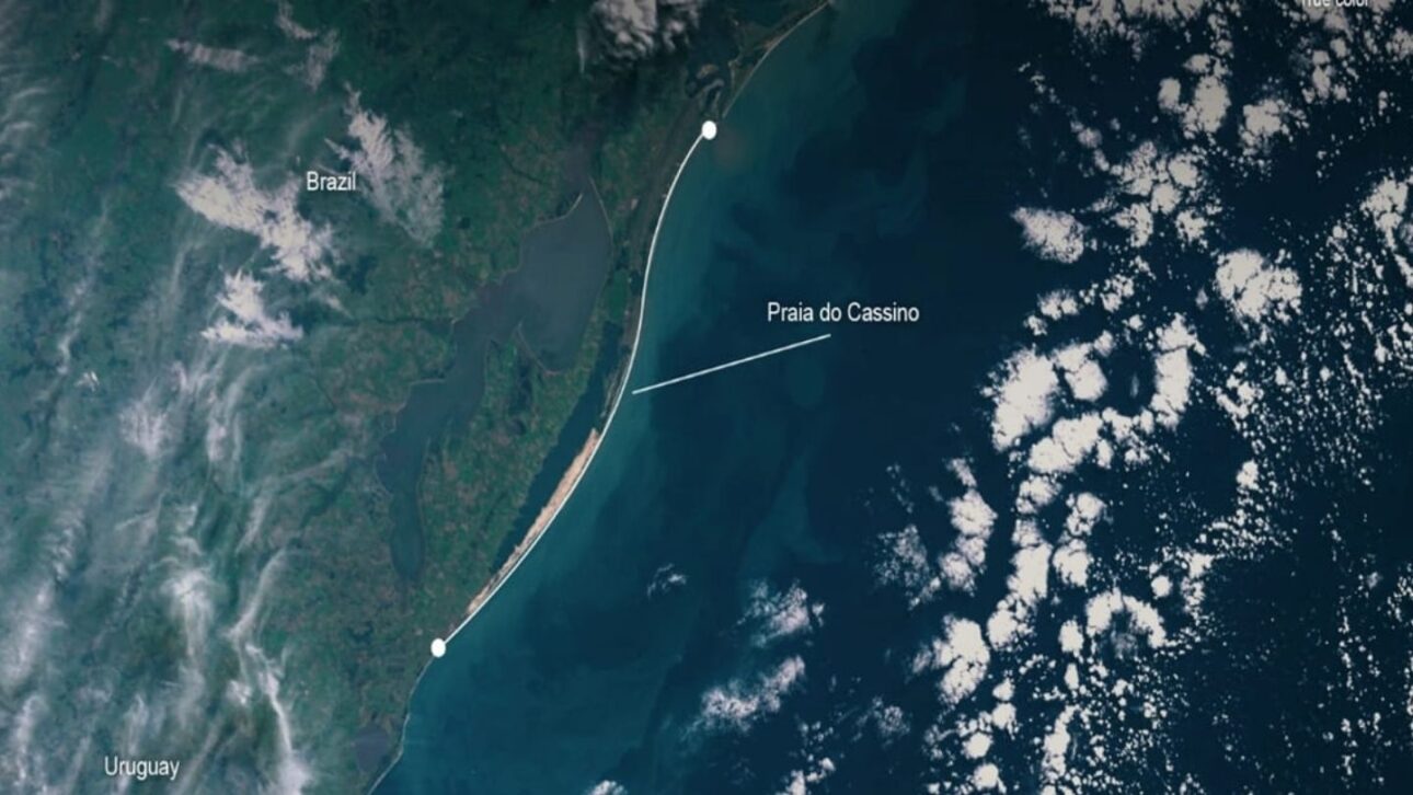 Descubre por que a Praia do Cassino, no RS, é considerada a maior praia do mundo, com 254 km de extensão e cenários impressionantes.