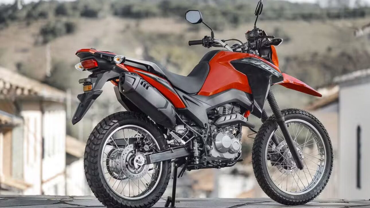 Descubre por qué la Honda NXR 160 BROS 2025 es referencia en motor monocilíndrico, bajo consumo y robustez para uso urbano y profesional.