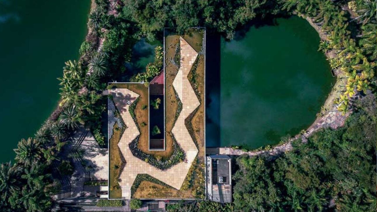 Descubre Inhotim, el mayor museo-bosque de Brasil, con arte internacional, jardines raros y experiencias únicas en Brumadinho. ¡Explora!