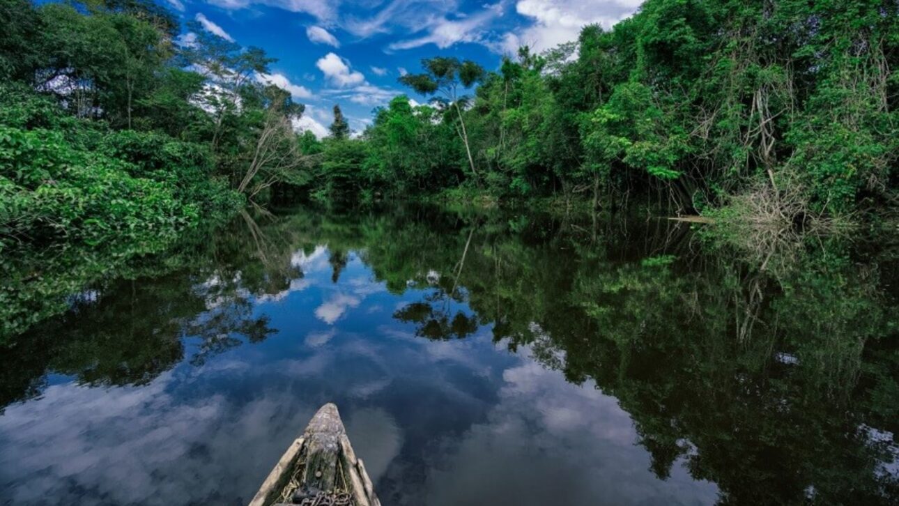 Descubre Iquitos, La Ciudad Más Grande Del Mundo Sin Conexión Terrestre, Ubicada En La Amazonía Peruana, Accesible Solo Por Avión O Barco.