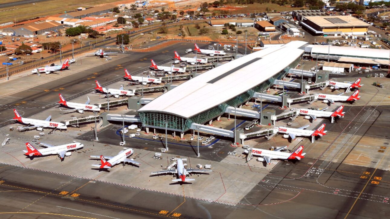 Descubra por qué solo el Aeropuerto Internacional de Brasilia ingresó entre los 10 mejores del mundo en 2025. Vea el ranking completo ahora.