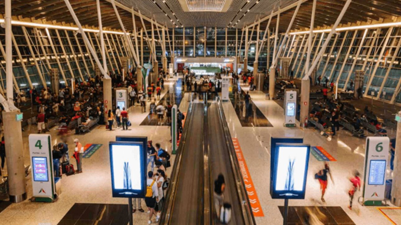Descubra por qué solo el Aeropuerto Internacional de Brasilia ingresó entre los 10 mejores del mundo en 2025. Vea el ranking completo ahora.