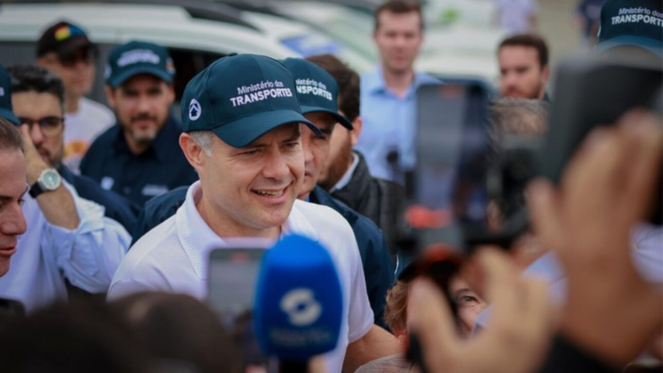 Renan Filho lanza VLT en Campina Grande y supervisa obras en la región metropolitana de la ciudad. - Foto: Marcio Ferreira/MT