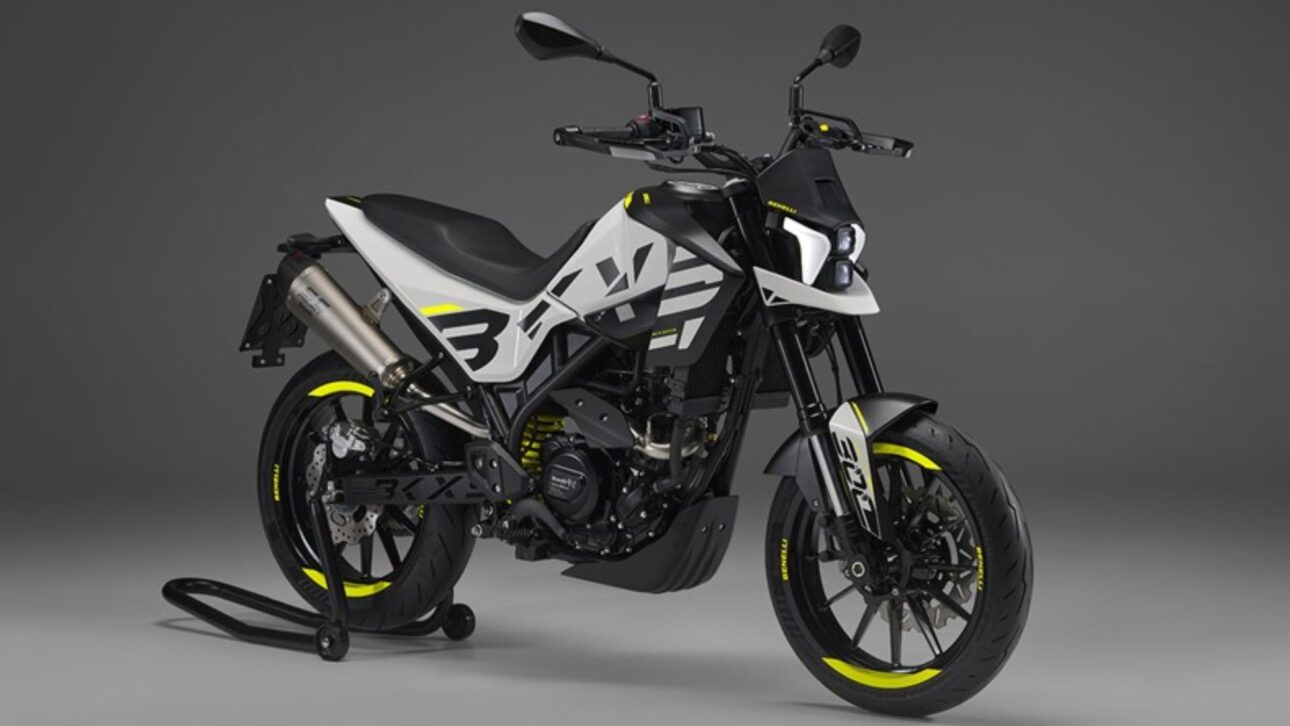 Conozca la Benelli BKX 300 2025, trail de 292 cc con panel TFT, ABS Bosch y suspensión de 180 mm, destaque entre motos adventure.