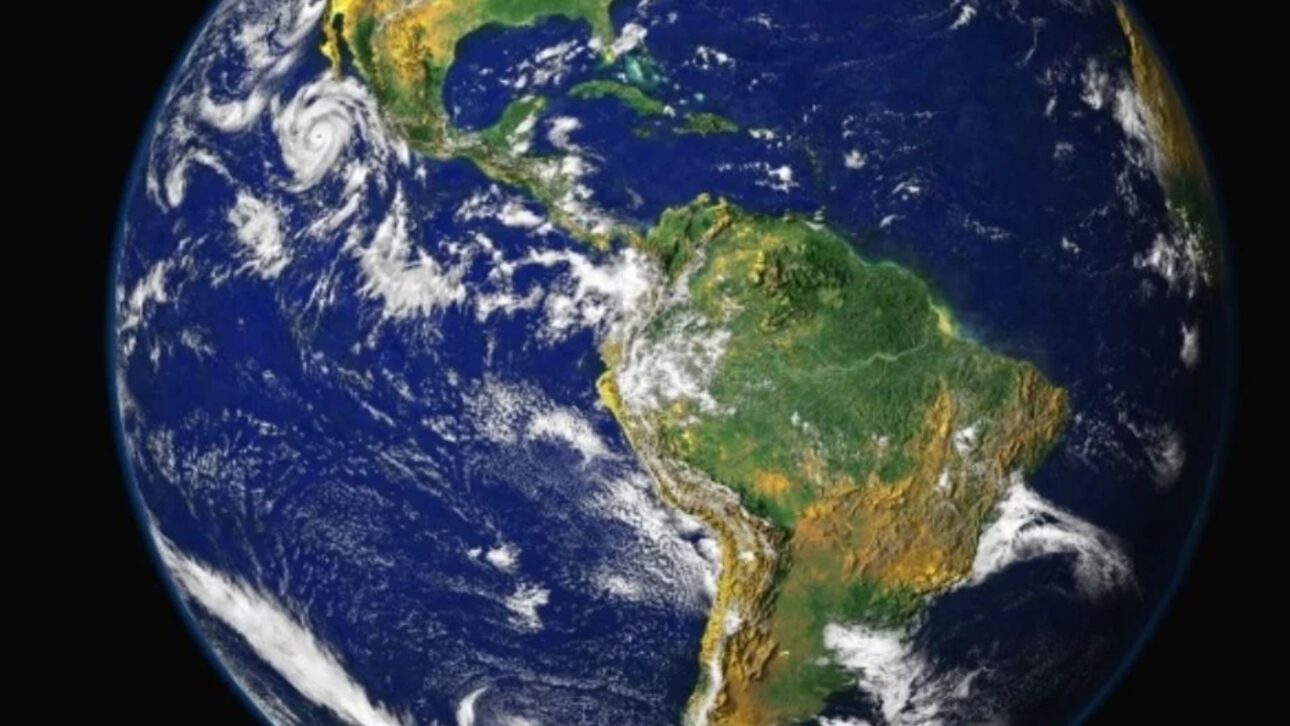 El Astronauta de la NASA revela experiencia al orbitar la Tierra y alerta sobre la fragilidad del planeta y la urgencia por sostenibilidad global.