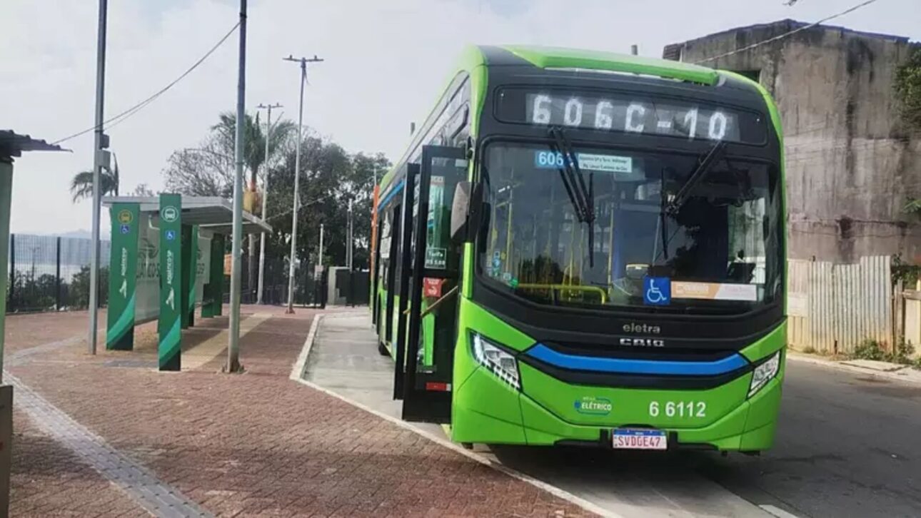 Descubre la menor ruta de autobús de SP, gratuita, eléctrica y sorprendente, conectando residentes y cambiando el cotidiano de la zona sur de la ciudad. (Imagen: Marcos Zibordi/ Portal Terra)