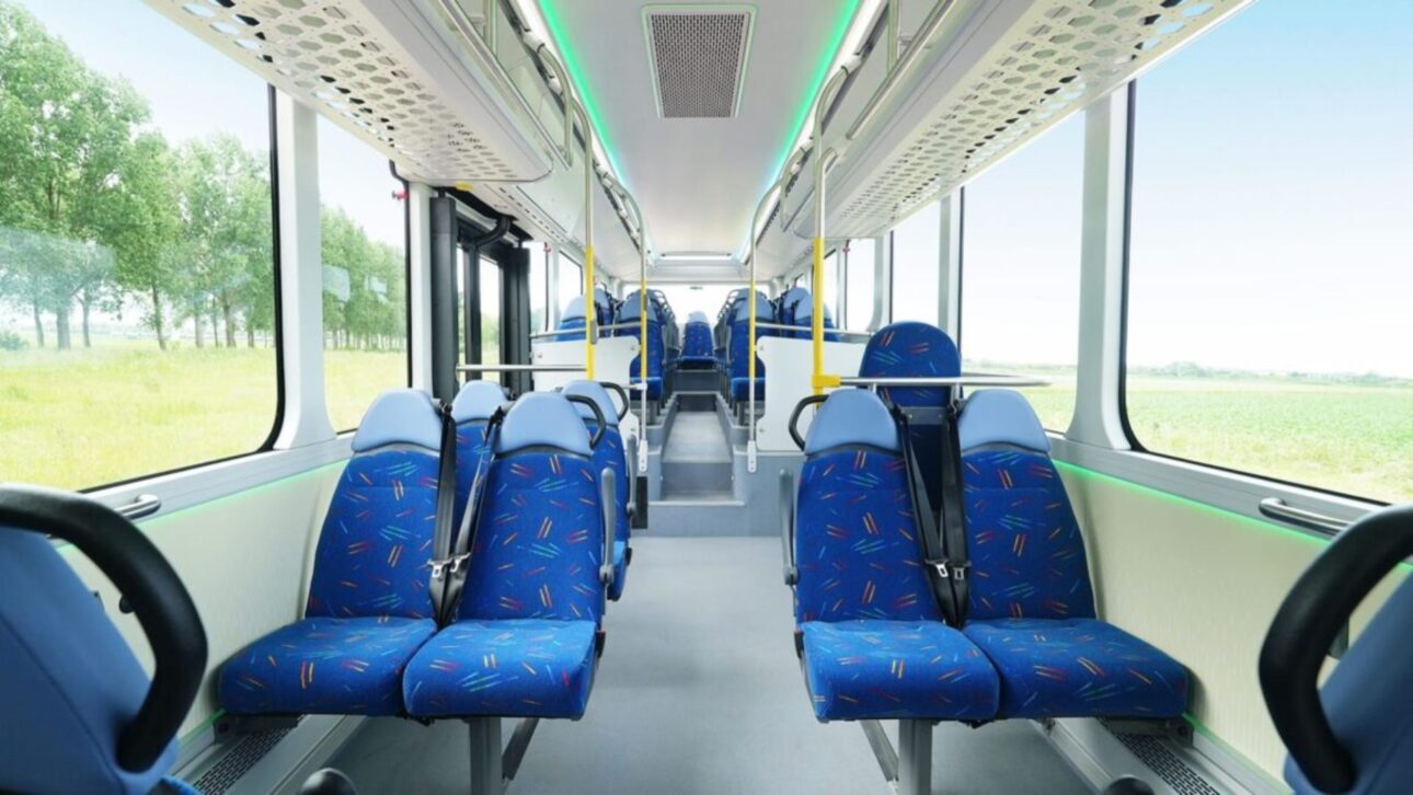 Nuevo autobús eléctrico BYD B13.b recorre hasta 700 km con una carga, batería blade integrada al chasis y alta seguridad para transporte colectivo.