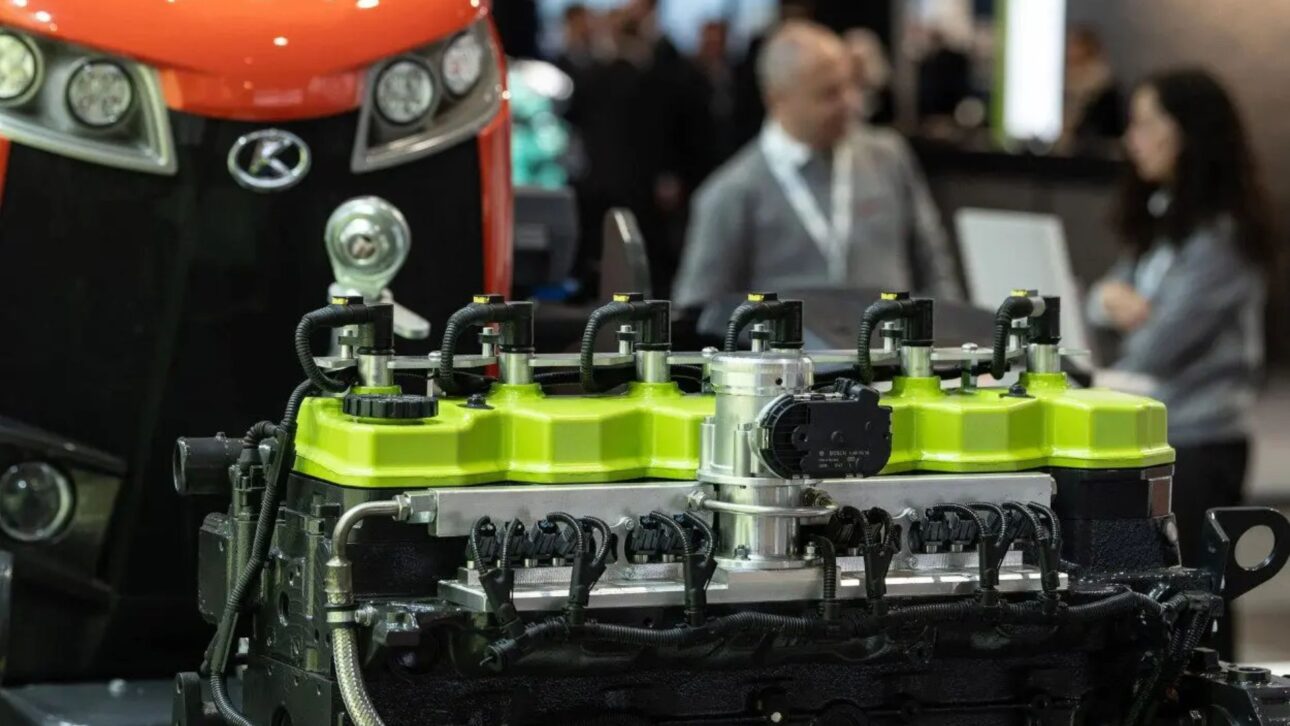 Tractores del futuro ganan motores híbridos y combustibles sintéticos, prometiendo transformar la agricultura y sustituir el diésel en los cultivos. (Imagen: revista cultivar)