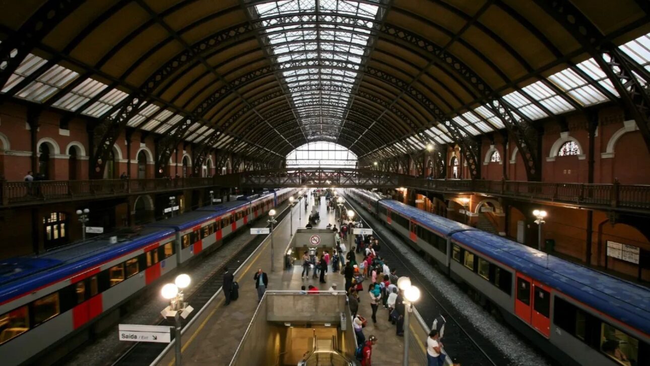Saiba quanto custa cada quilômetro de metrô, VLT e BRT no Brasil e descubra por que um modal pode ser até 10 vezes mais barato.