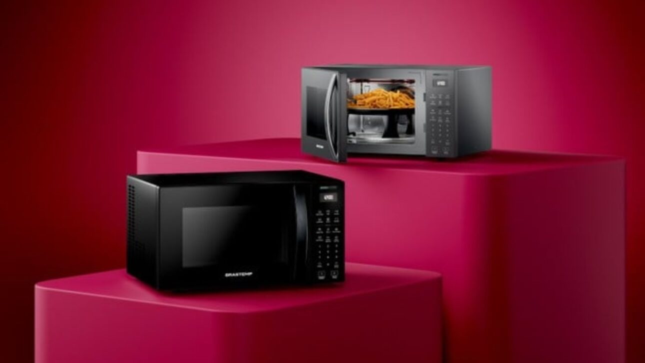 Brastemp lanza horno y microondas con tecnología Air Fryer incorporada, preparación hasta 4x más rápida y hasta 50 recetas listas. Descubre las novedades.
