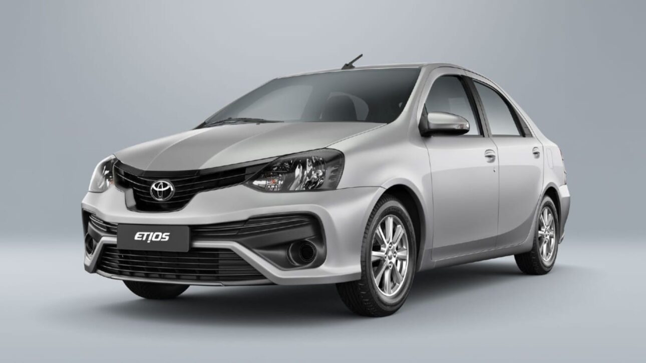 Toyota Etios 1.3/1.5 – Modelo reconhecido por baixo custo de manutenção e excelente confiabilidade no mercado de seminovos. (Imagem: divulgação)
