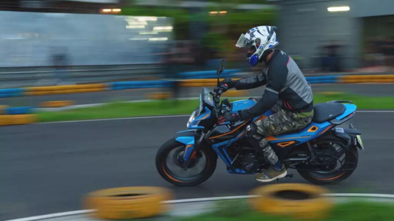 Conozca la Matter Aera, primera moto eléctrica con cambio manual, 125 km de autonomía y tecnología inédita que puede llegar a Brasil en 2025.