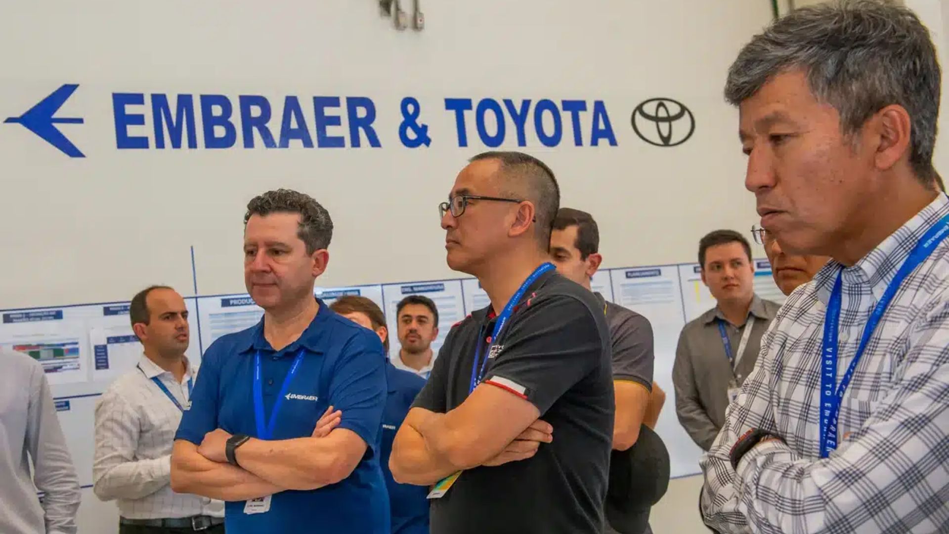 Descubra como a Embraer revolucionou a indústria brasileira com o sistema lean, inspirando gigantes como Vale e Bradesco. Saiba mais agora.