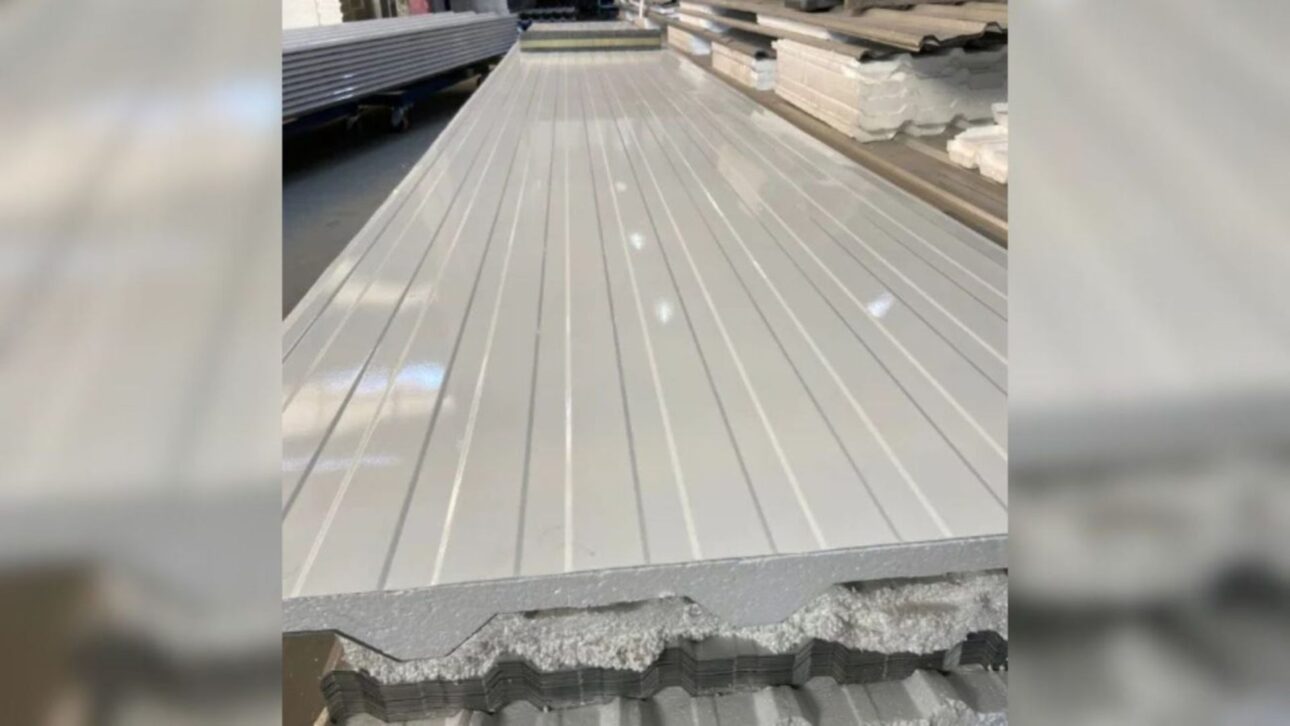 Descubre cómo la teja sándwich puede dejar tu casa hasta 24 °C más fresca, ahorrar energía y transformar la cubierta de tu obra.