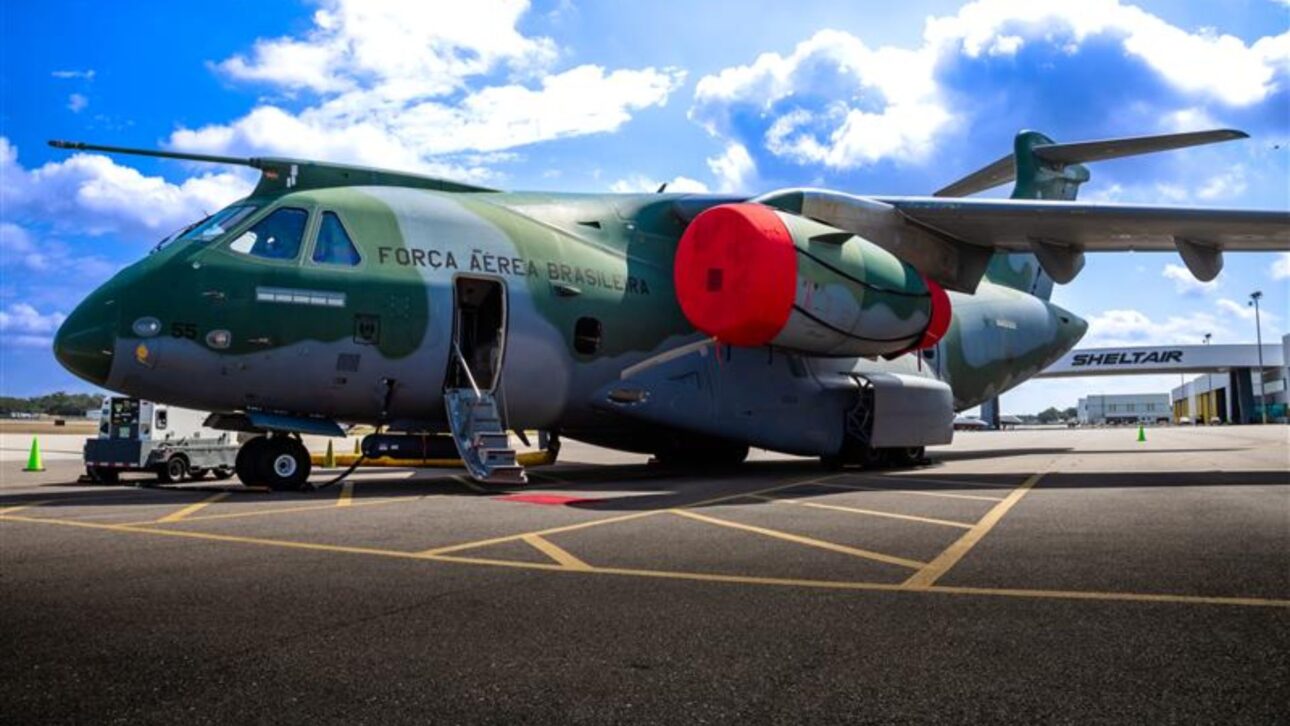 Carguero militar KC-390 representa la apuesta de Embraer para ampliar su presencia internacional y atender nuevas demandas globales. (Imagen: divulgação)