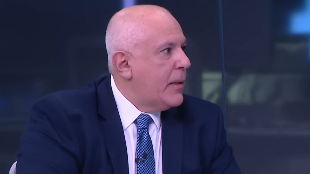 professor Roberto Dumas, especialista em economia chinesa do Insper, durante sua participação no programa WW, da CNN Brasil. (Imagem: reprodução Youtube CNN Brasil)
