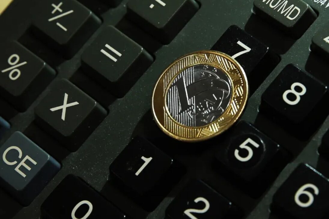 Aumento de la Selic encarece deudas y frena inversiones