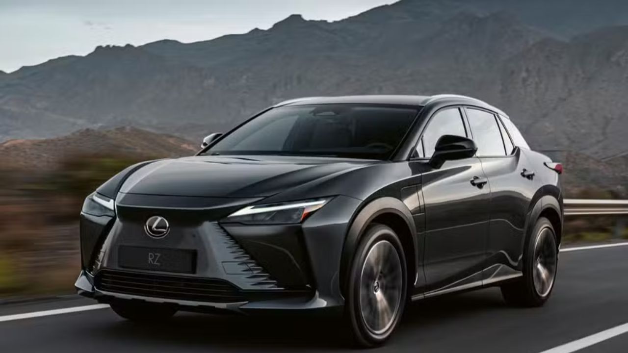 Con base en la información proporcionada, el diseño del Lexus RZ es el de un SUV de lujo moderno, descrito como un modelo global "fresco y tecnológico". Imagen: Divulgación