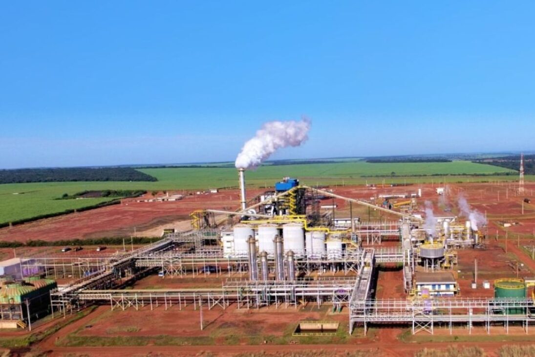 Líder en azúcar y etanol en Brasil usa 5G y IA para conectar 3.000 máquinas y aumentar productividad en 15% en el campo