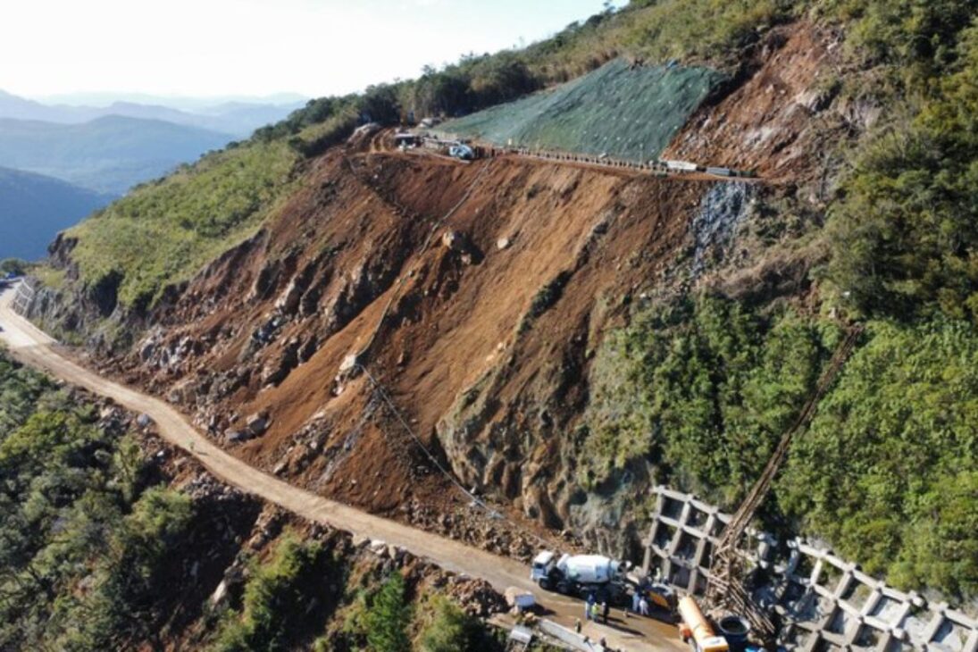 Mega obra na BR-285 'ganha vida': construcción histórica en La Sierra De Rocinha Avanza Y Cambia La Realidad De La Región Sur