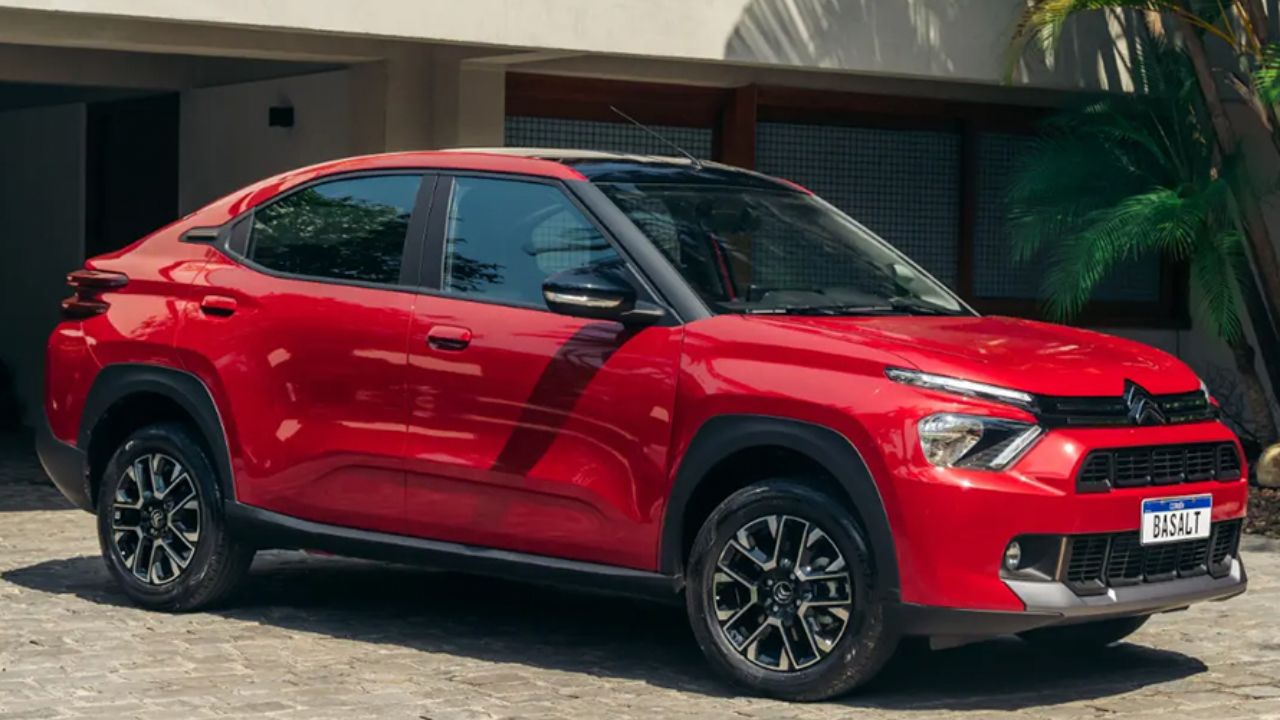 El nuevo Citroën Basalt Shine Turbo combina estilo, desempeño y tecnología con motor 1.0 turbo y câmbio CVT de 7 marchas.