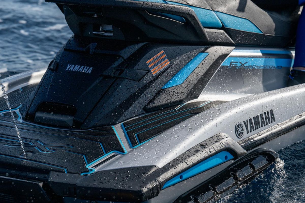 amaha WaveRunner FX Cruiser HO: conheça o jet ski de luxo com motor 1.8 e tela touch