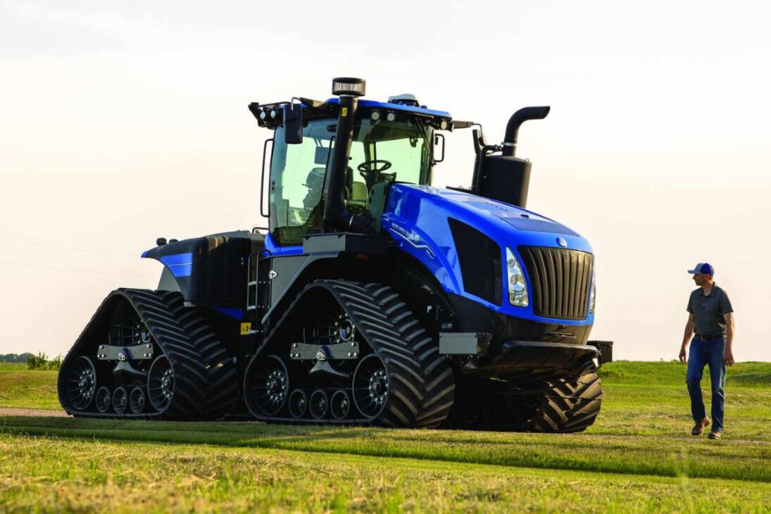 El Mayor Tractor Fabricado En Brasil Tiene 682 Caballos, Pesa Más De 24 Toneladas Y Nació En Piracicaba Para Dominar El Campo