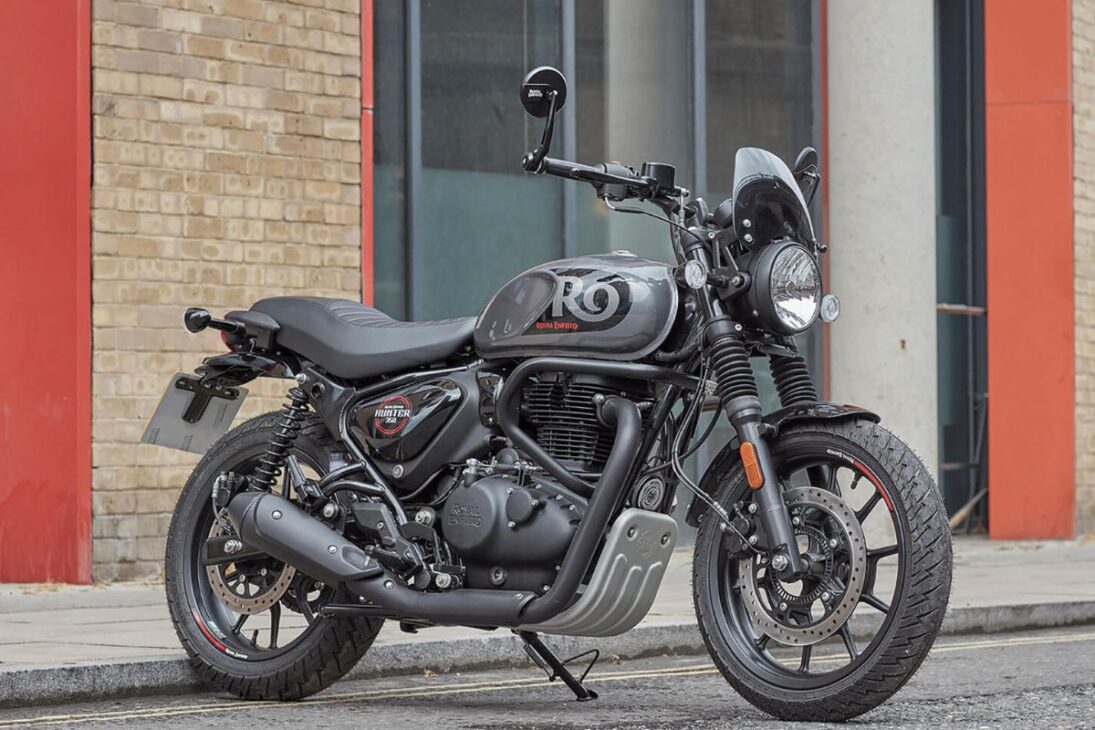 El motor de 349 cilindradas de la Royal Enfield Hunter 350 hace hasta 38 km/l y tiene velocidad final limitada en 125 km/h
