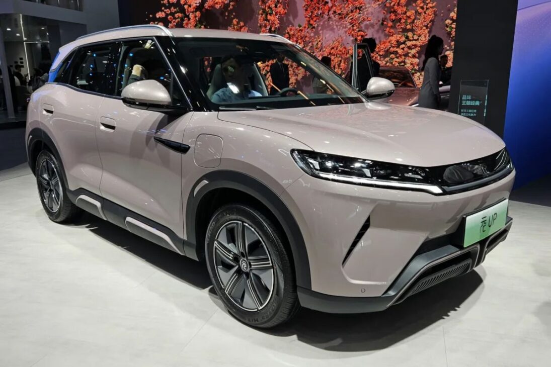El Nuevo SUV 100% Eléctrico De BYD Llama La Atención Por Su Autonomía De 356 Km Y Es La Apuesta De La Marca China Para El Segmento Más Concurrido Del País