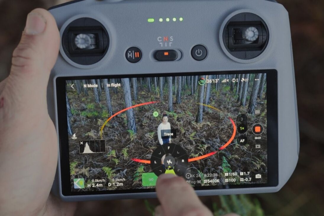 Pesando solo 249 gramos, el DJI Mini 4 Pro graba en 4K a 100fps, esquiva obstáculos en 360° y transmite video a 20 km de distancia