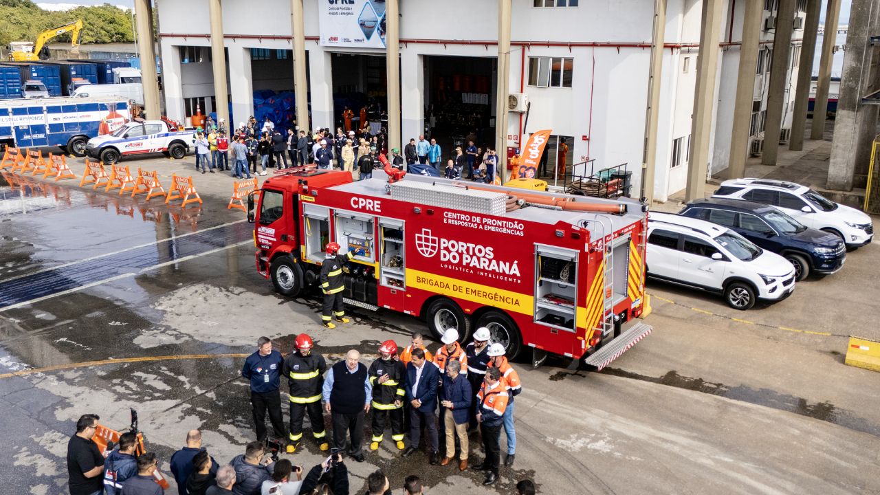 Para ampliar a capacidade de resposta a desastres e vazamentos, o Porto de Paranaguá inaugurou um moderno centro de emergência, com investimento de R$ 27 milhões.