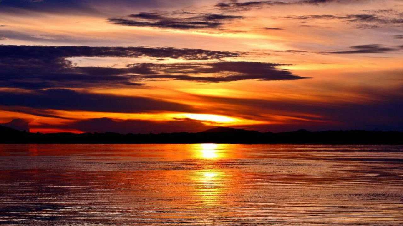 Río Araguaia, Estado de Tocantins, atardecer.