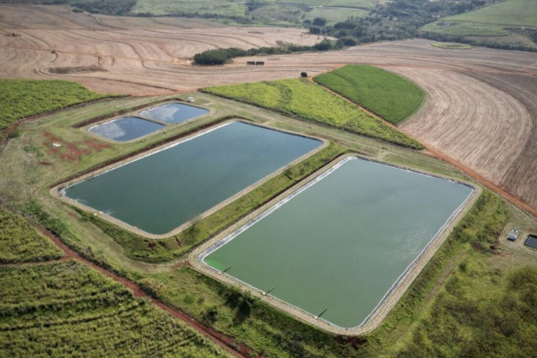 Revolución en el campo: embalses inteligentes reducen pérdidas de agua en 98% y salvan el agronegocio
