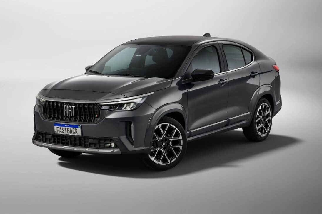 SUV completo da Fiat ganha cara nova, teto solar e motor híbrido para liderar no Brasil