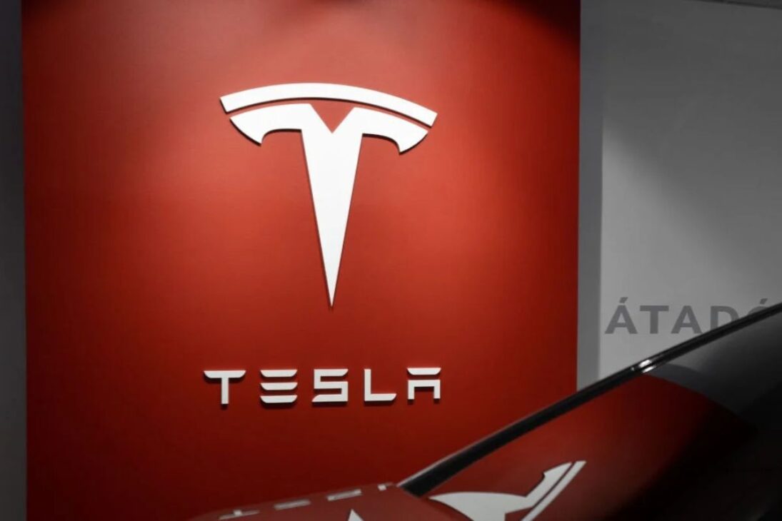 Samsung y Tesla Cierran Acuerdo Billionario Para Fabricación de Chips de IA en EUA