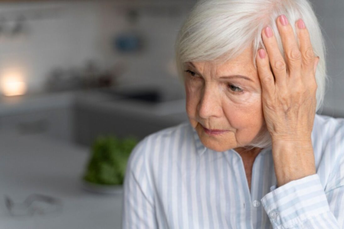 Universidad de Cambridge crea IA que prevé riesgo de Alzheimer con alta precisión y ayuda a identificar tratamientos eficaces