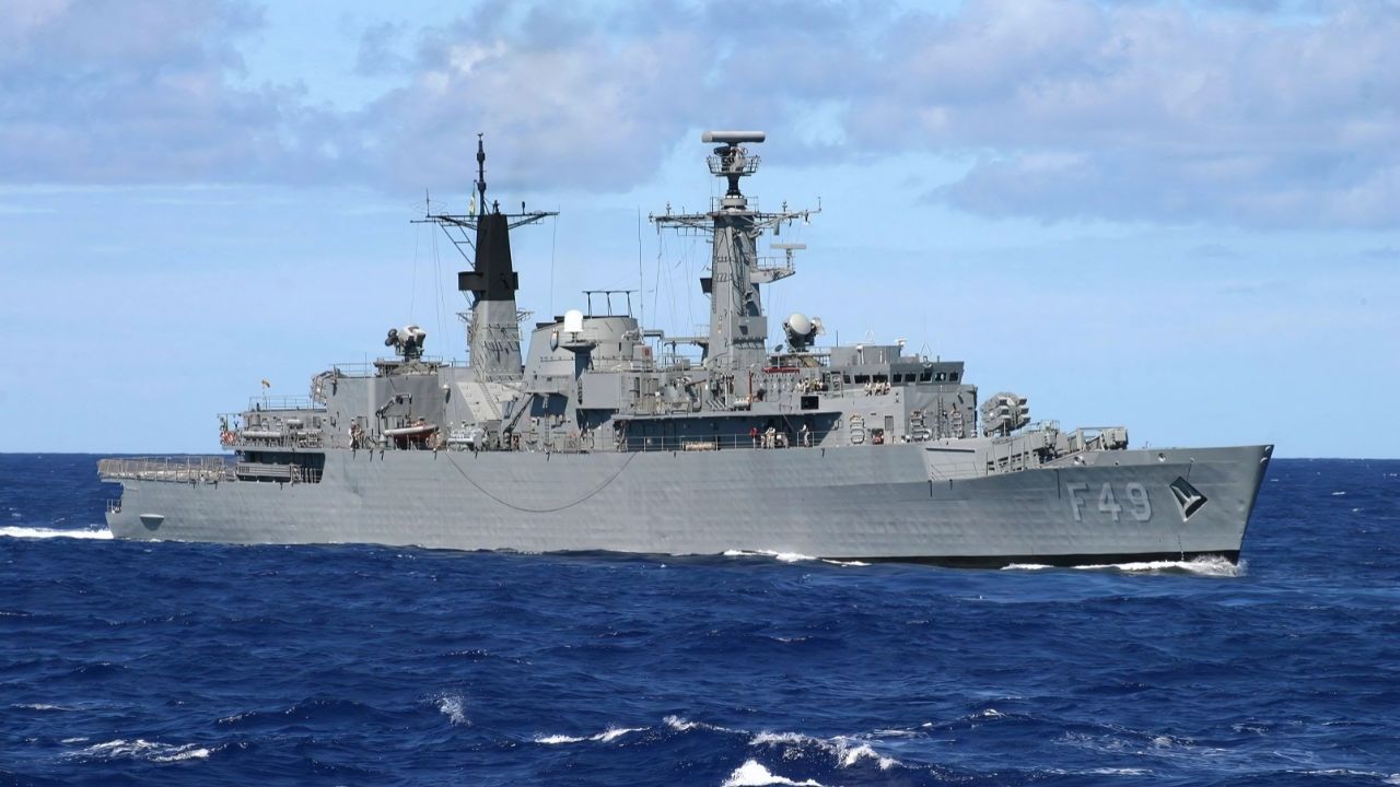 A Fragata Rademaker, navio da Classe Greenhalgh da Marinha do Brasil, une capacidade de combate e patrulha com atuação estratégica no Atlântico Sul.