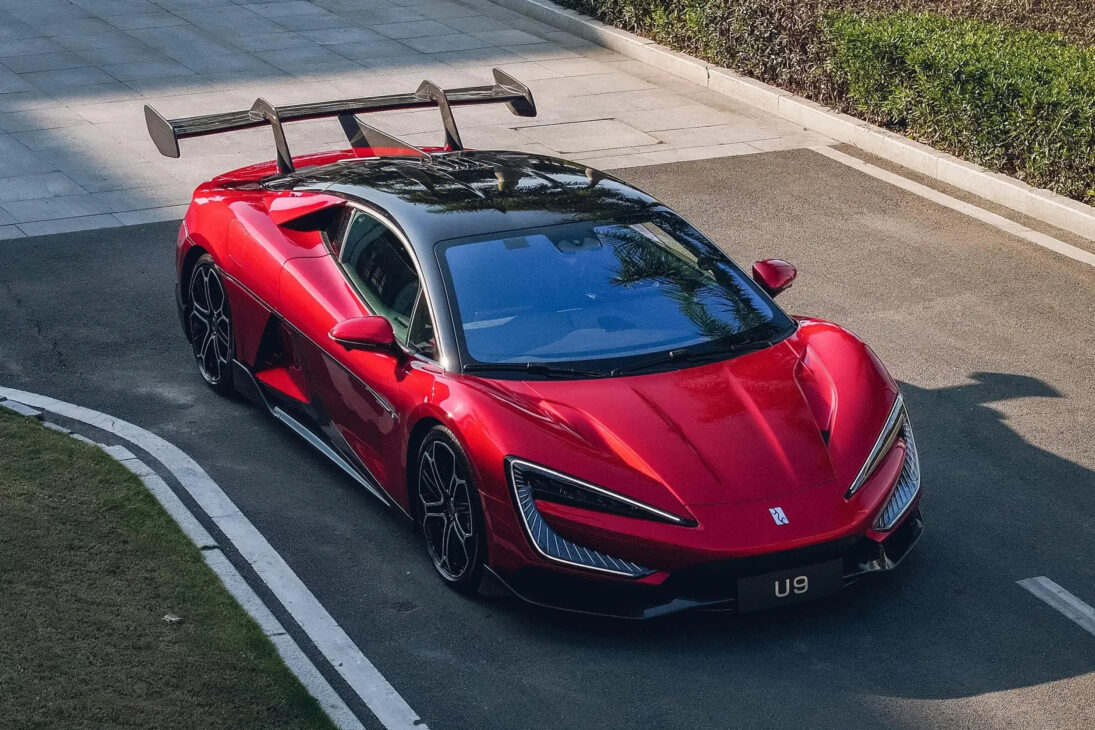 Descubre Más Sobre los Modelos Yangwang U8 y U9, Que Prometen Redefinir los Conceptos de Lujo y Velocidad en Vehículos Eléctricos.