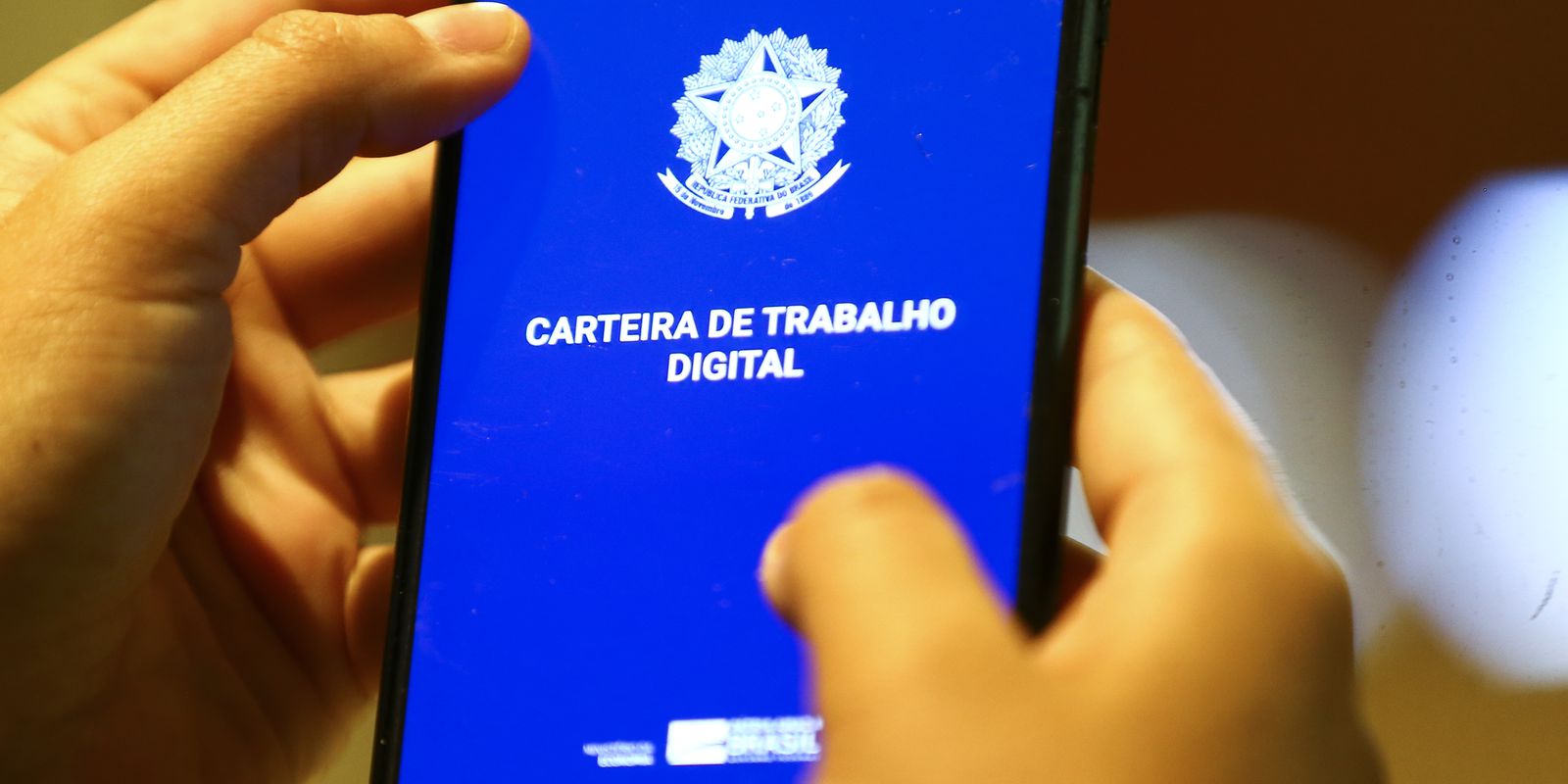 Carteira de Trabalho Digital se consolida não apenas como um documento essencial, mas também como uma ferramenta para a busca por emprego. 